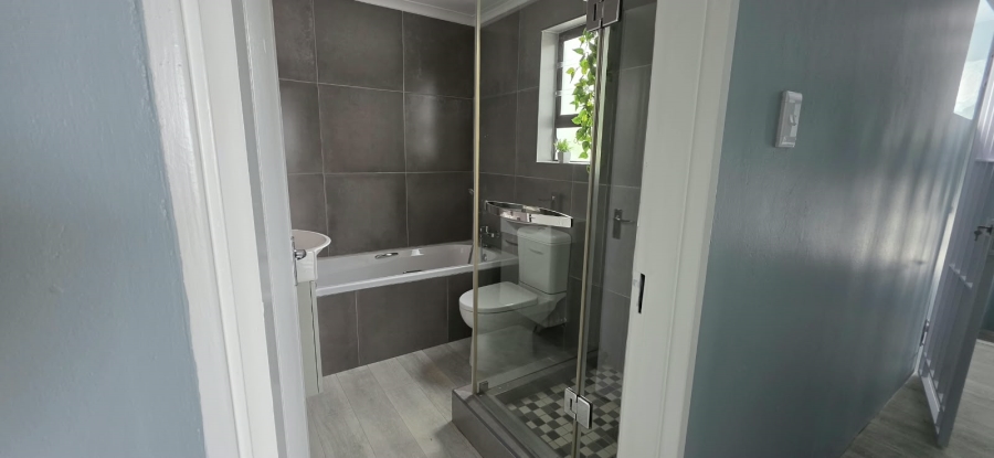 4 Bedroom Property for Sale in Onrus Western Cape